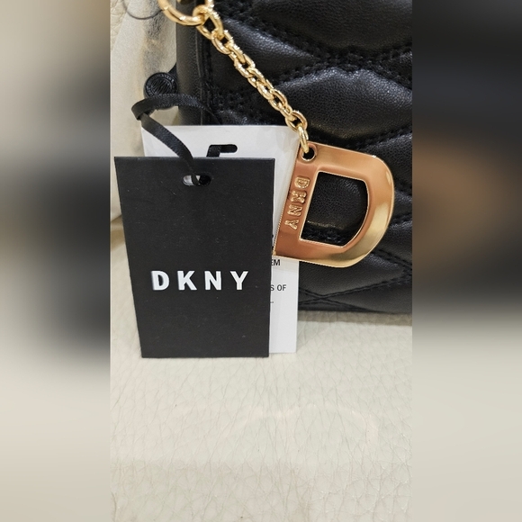 DKNY Lara Double Zip Black 100% Quilted Lamb Leather Crossbody Bag - Picture 3 of 7